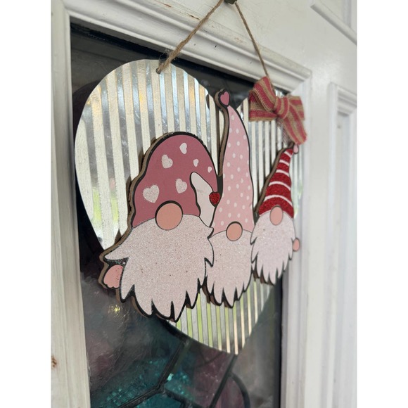 10” Galvanized Metal HeartTrio of Gnomes Valentines Day Sign Home Decor - Picture 3 of 5
